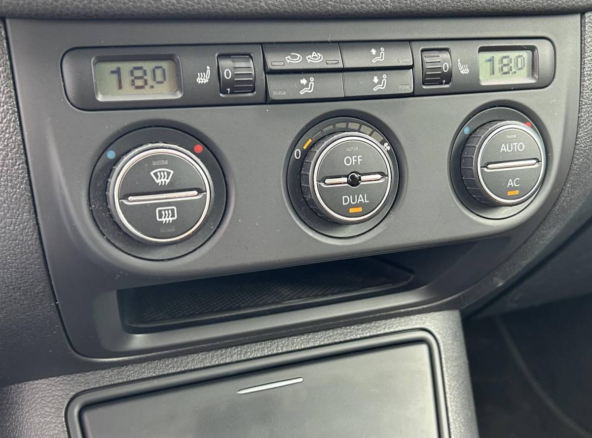 Volkswagen Tiguan Volkswagen Tiguan 1.4 TSI Sport&Style 4Motion 150PK | Nette Staat | Trekhaak | 2000KG Trekgewicht | NL AUTO |  NIEUWE APK | Achteruitrijcamera | Parkeersensoren Voor en Achter | Lederen Bekleding | Stoelverwarming | Climate Control | Cruise Control | 2 Sleutels |