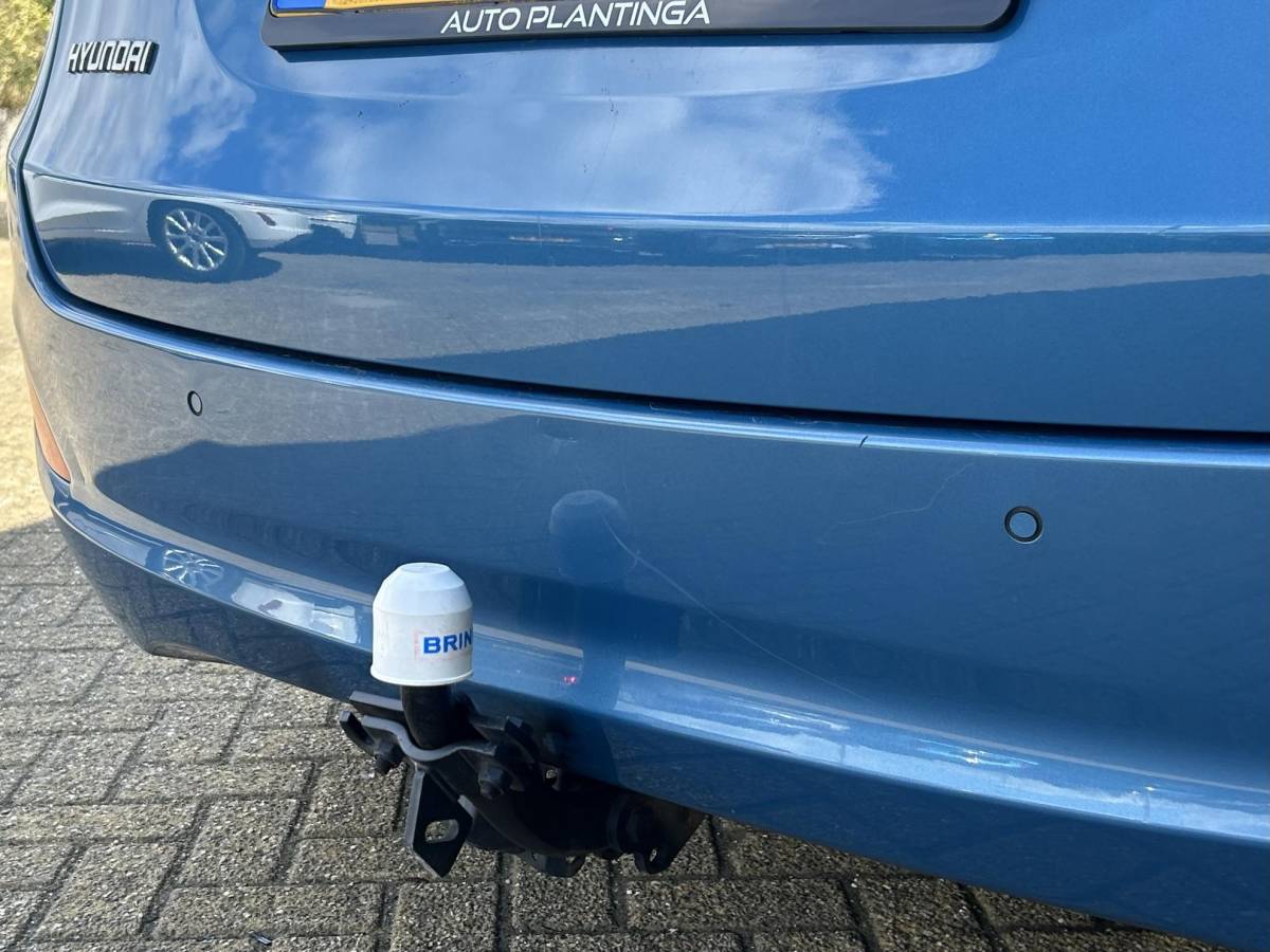 Hyundai i30 Hyundai i30 Wagon 1.6 GDI Business Edition 135PK | Volledige Onderhoudshistorie | Nette Staat | NL AUTO | NAP | Trekhaak | Achteruitrijcamera | Parkeersensoren Voor en Achter | Navigatie | Climate Control | 2 Sleutel |