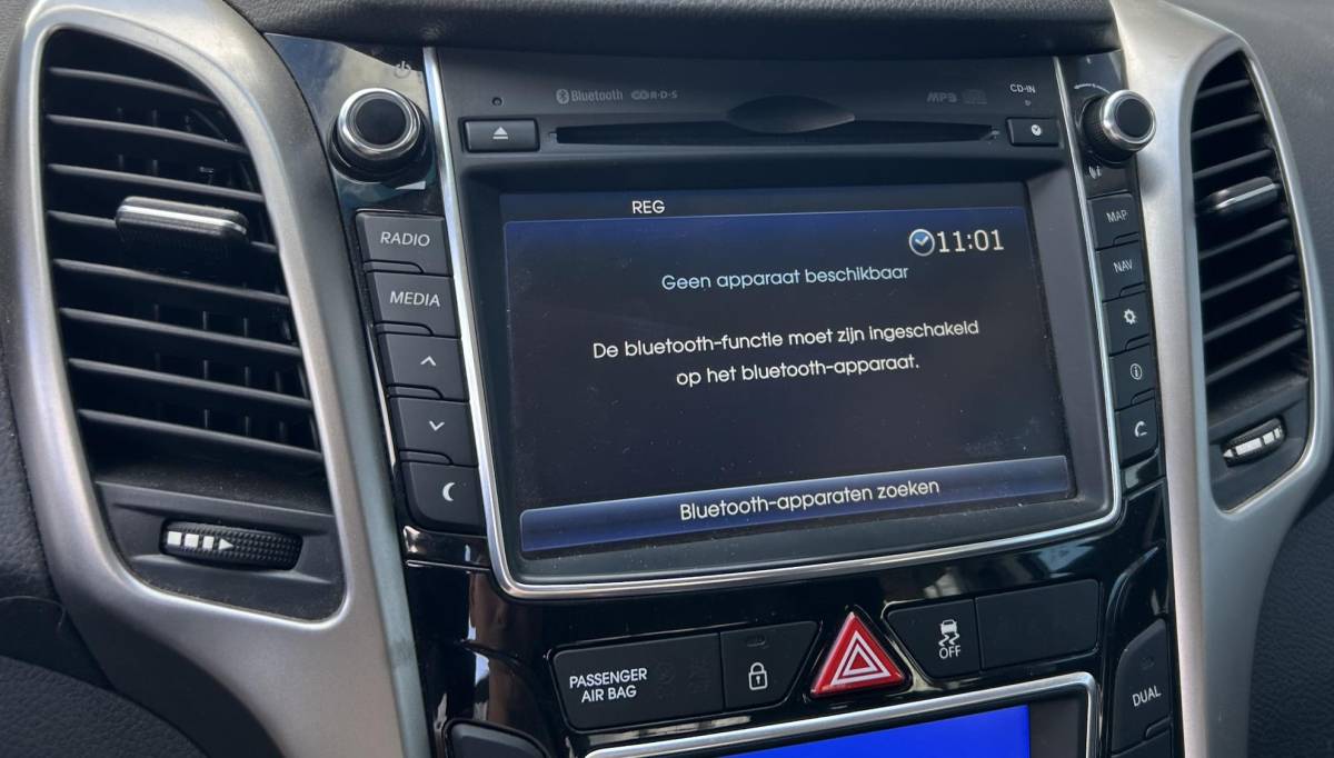 Hyundai i30 Hyundai i30 Wagon 1.6 GDI Business Edition 135PK | Volledige Onderhoudshistorie | Nette Staat | NL AUTO | NAP | Trekhaak | Achteruitrijcamera | Parkeersensoren Voor en Achter | Navigatie | Climate Control | 2 Sleutel |