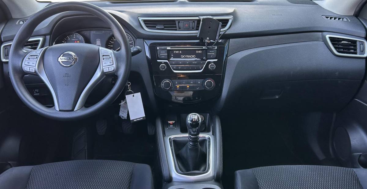 Nissan QASHQAI Nissan Qashqai 1.2 Visia 116PK | NL AUTO | NAP | Trekhaak | Airco | Cruise Control | Lichtmetalen Velgen | APK tot 18-07-2027 |