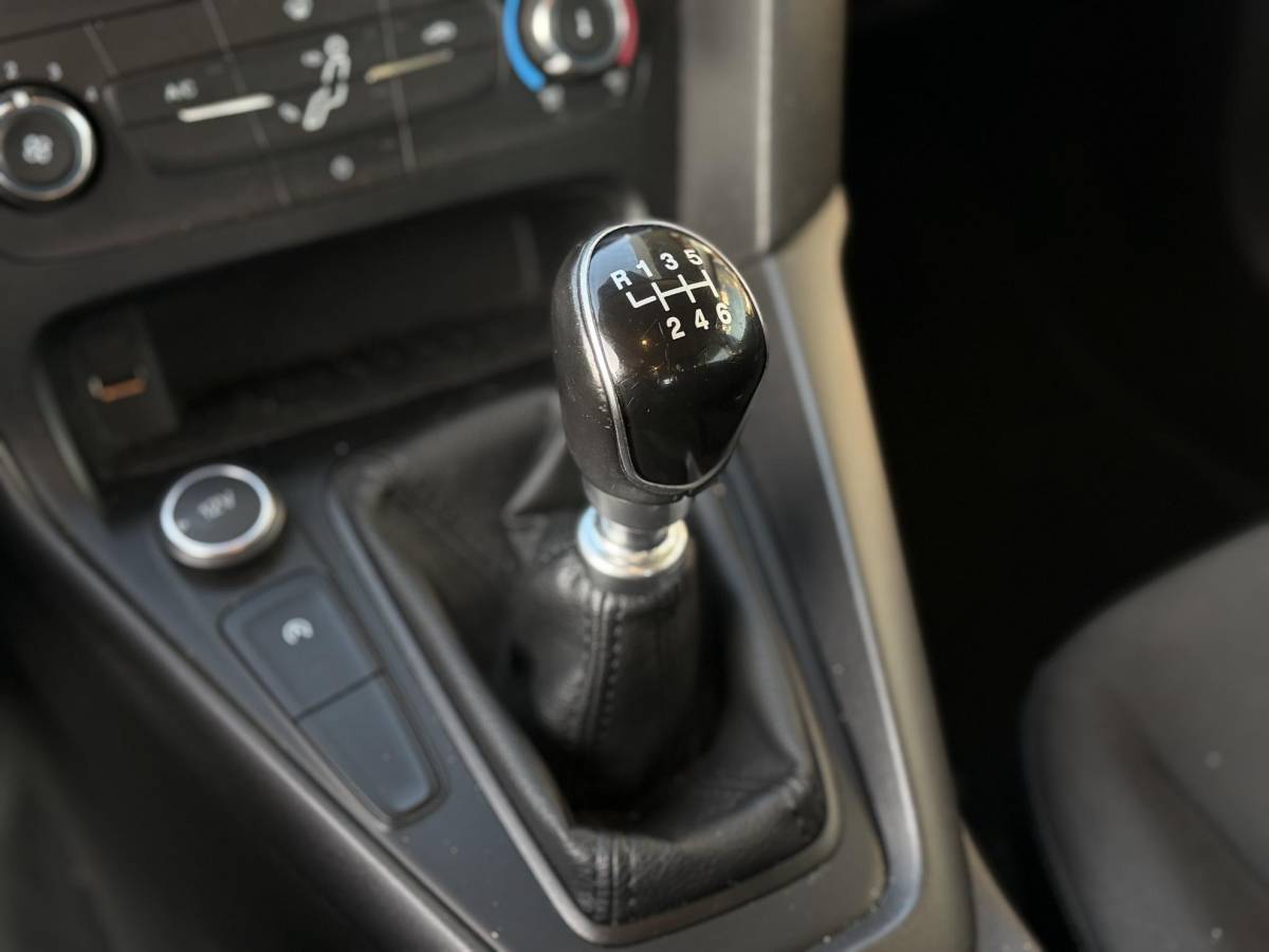 Ford Focus Ford Focus 1.0 Lease Edition 125PK | 2e Eigenaar | NL AUTO | NAP | Trekhaak | Navigatie | Airco | Cruise Control | Parkeersensoren | Lichtmetalen Velgen | APK tot 04-05-2027 |
