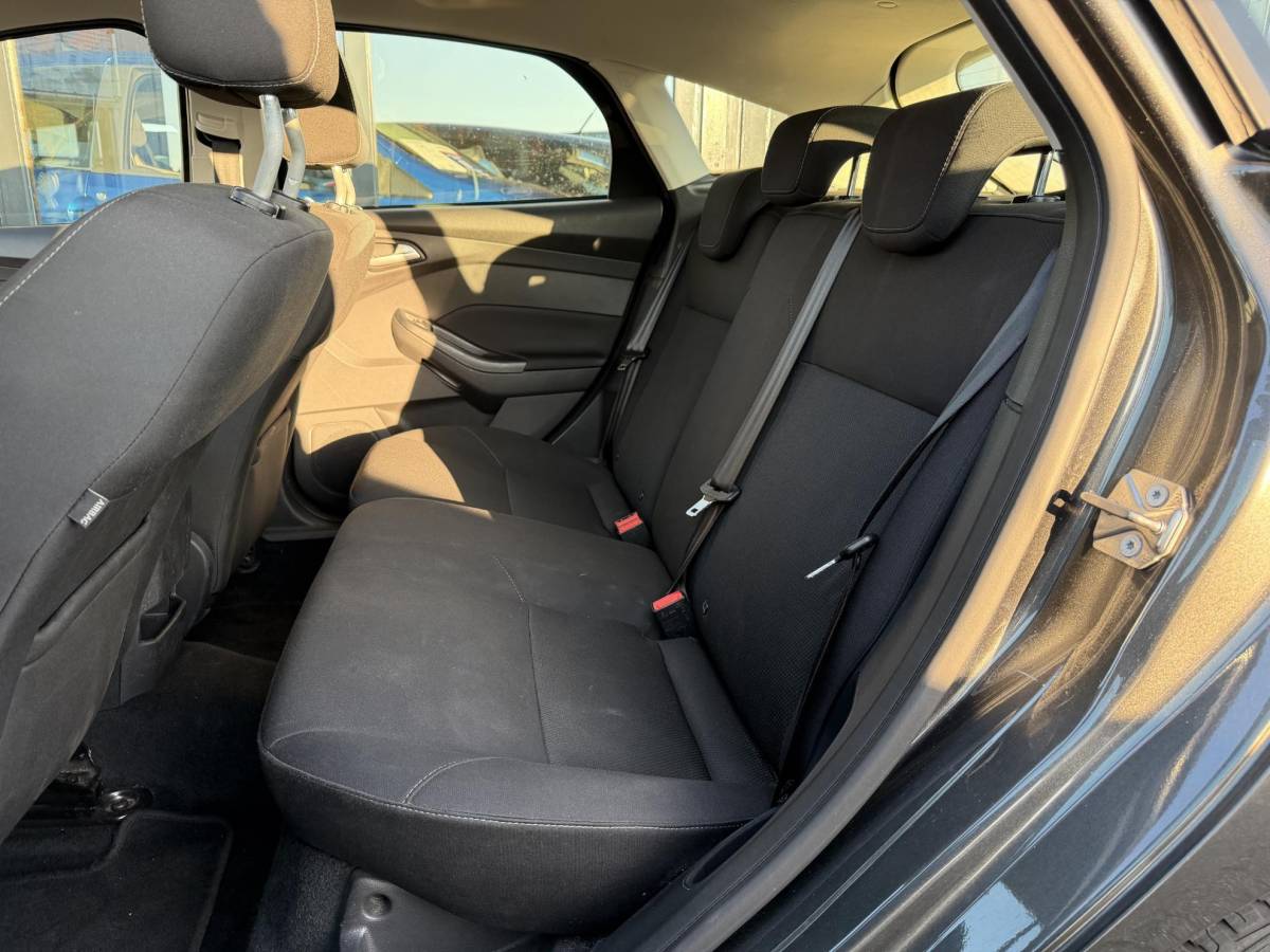 Ford Focus Ford Focus 1.0 Lease Edition 125PK | 2e Eigenaar | NL AUTO | NAP | Trekhaak | Navigatie | Airco | Cruise Control | Parkeersensoren | Lichtmetalen Velgen | APK tot 04-05-2027 |