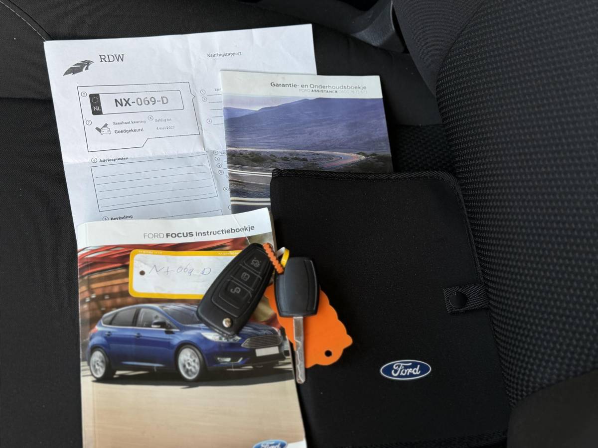 Ford Focus Ford Focus 1.0 Lease Edition 125PK | 2e Eigenaar | NL AUTO | NAP | Trekhaak | Navigatie | Airco | Cruise Control | Parkeersensoren | Lichtmetalen Velgen | APK tot 04-05-2027 |