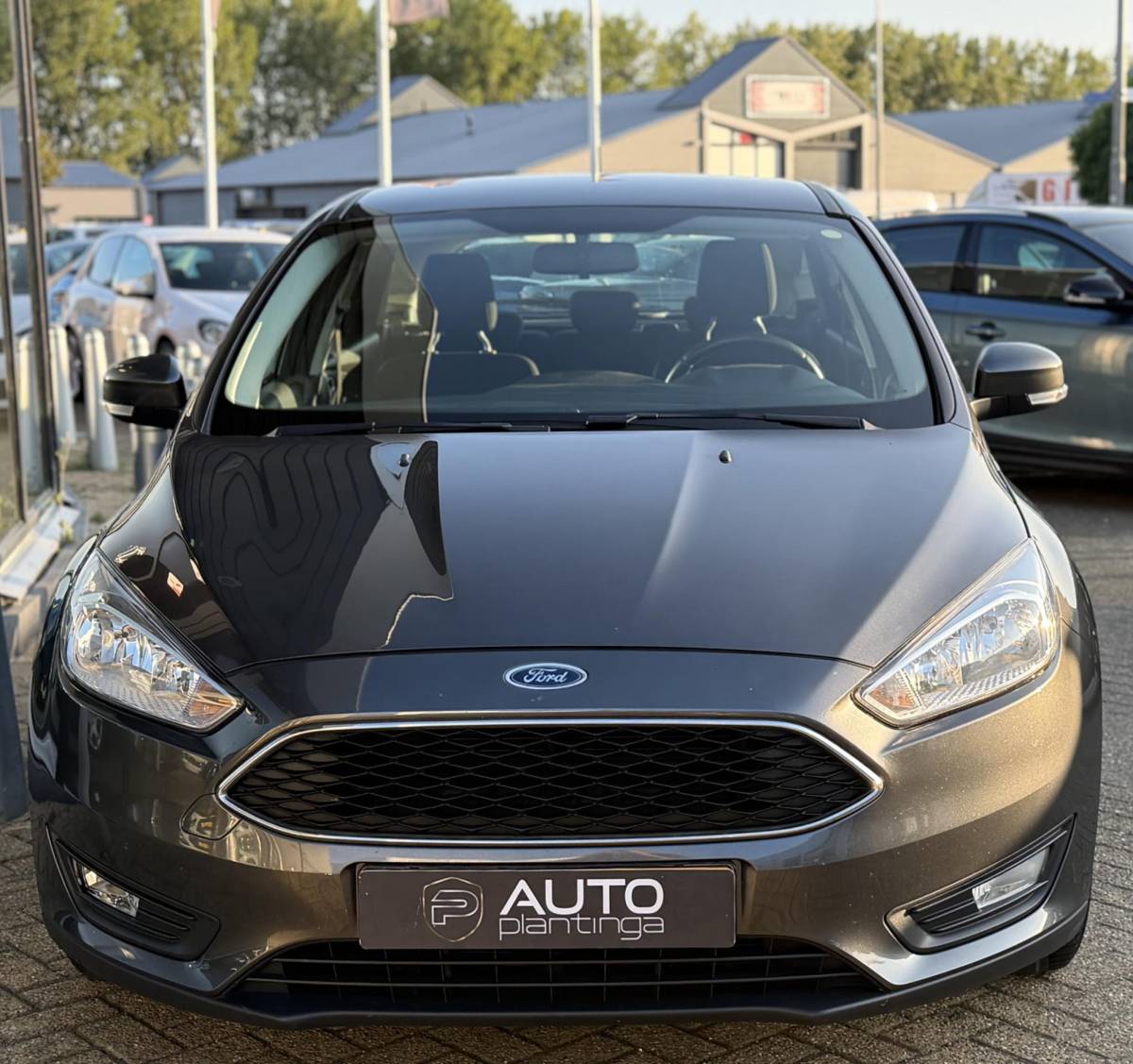 Ford Focus Ford Focus 1.0 Lease Edition 125PK | 2e Eigenaar | NL AUTO | NAP | Trekhaak | Navigatie | Airco | Cruise Control | Parkeersensoren | Lichtmetalen Velgen | APK tot 04-05-2027 |
