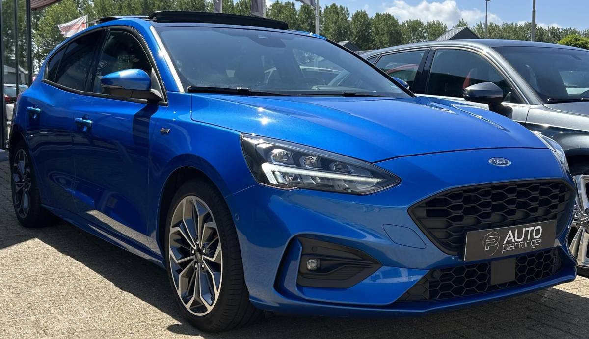 Ford Focus Ford Focus 1.0 EcoBoost ST Line Business | 2e Eigenaar | NL AUTO | PANO | Nieuw 18 Inch Velgen + Nieuwe Michelin Banden | Achteruitrijcamera | Keyless Entry | Navigatie | DAB+ | B&O Audio | LED | Stoelverwarming | Stuurverwarming | Voorruitverwarming | Climate Control | Apple Carplay & Android Auto | Privacy Glass | Parkeersensoren Voor en Achter | 2 Sleutels | APK tot 02-05-2027 |