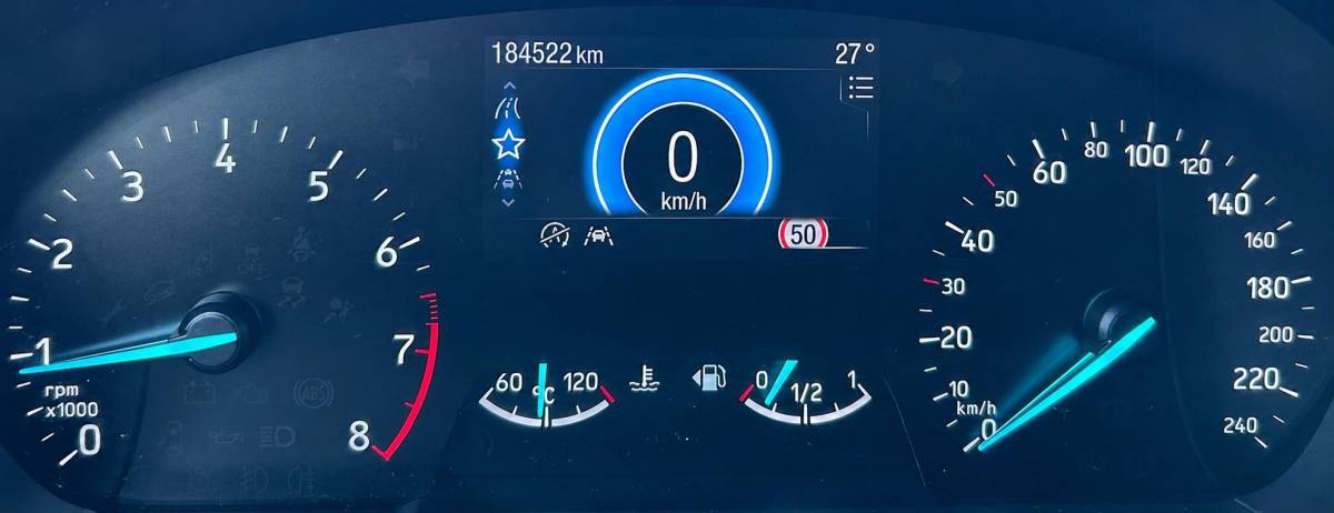 Ford Focus Ford Focus 1.0 EcoBoost ST Line Business | 2e Eigenaar | NL AUTO | PANO | Nieuw 18 Inch Velgen + Nieuwe Michelin Banden | Achteruitrijcamera | Keyless Entry | Navigatie | DAB+ | B&O Audio | LED | Stoelverwarming | Stuurverwarming | Voorruitverwarming | Climate Control | Apple Carplay & Android Auto | Privacy Glass | Parkeersensoren Voor en Achter | 2 Sleutels | APK tot 02-05-2027 |