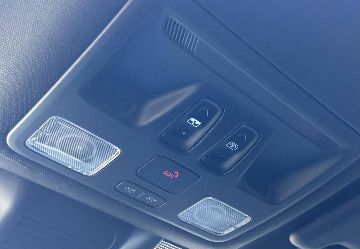 Ford Focus Ford Focus 1.0 EcoBoost ST Line Business | 2e Eigenaar | NL AUTO | PANO | Nieuw 18 Inch Velgen + Nieuwe Michelin Banden | Achteruitrijcamera | Keyless Entry | Navigatie | DAB+ | B&O Audio | LED | Stoelverwarming | Stuurverwarming | Voorruitverwarming | Climate Control | Apple Carplay & Android Auto | Privacy Glass | Parkeersensoren Voor en Achter | 2 Sleutels | APK tot 02-05-2027 |