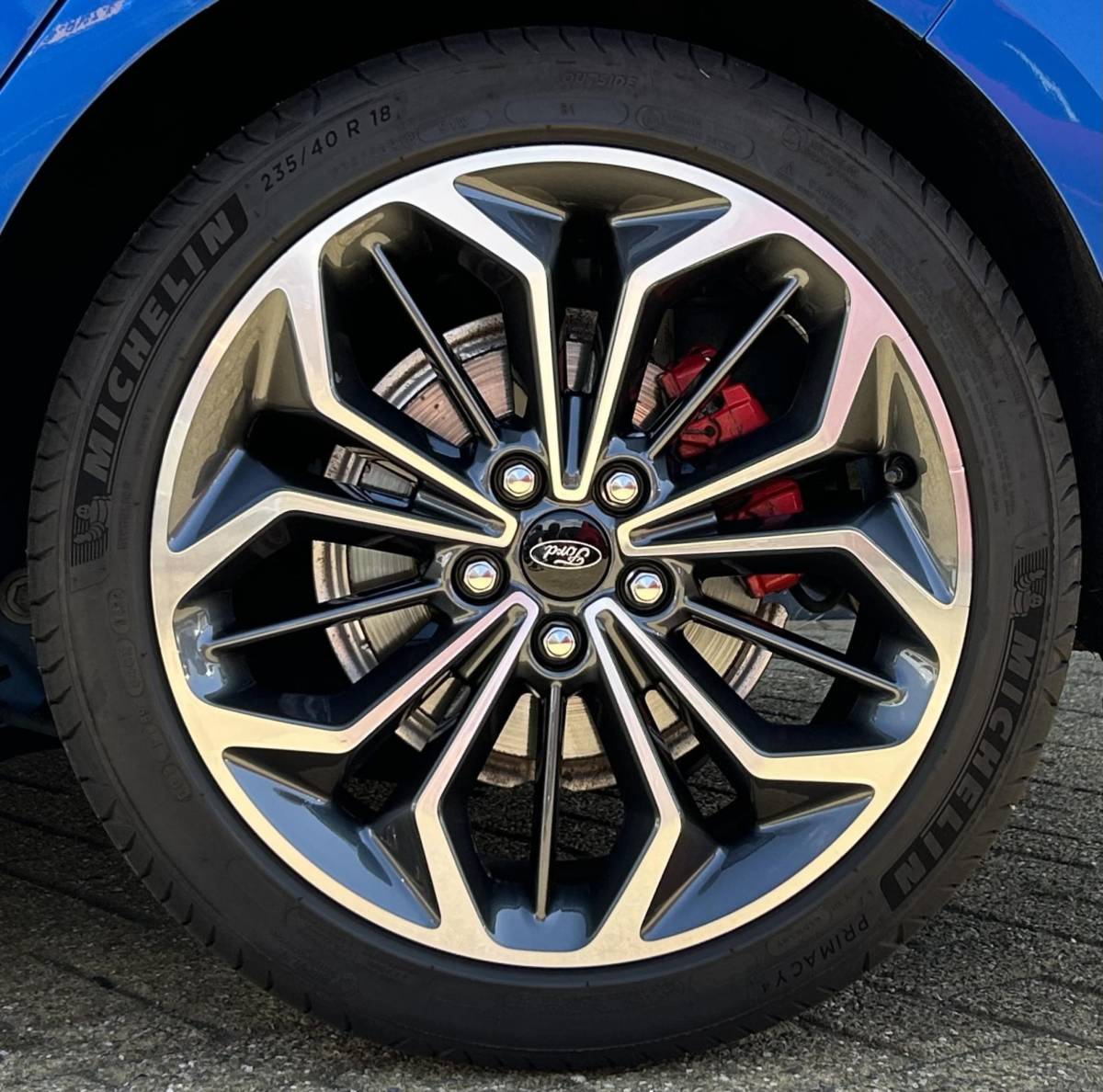 Ford Focus Ford Focus 1.0 EcoBoost ST Line Business | 2e Eigenaar | NL AUTO | PANO | Nieuw 18 Inch Velgen + Nieuwe Michelin Banden | Achteruitrijcamera | Keyless Entry | Navigatie | DAB+ | B&O Audio | LED | Stoelverwarming | Stuurverwarming | Voorruitverwarming | Climate Control | Apple Carplay & Android Auto | Privacy Glass | Parkeersensoren Voor en Achter | 2 Sleutels | APK tot 02-05-2027 |