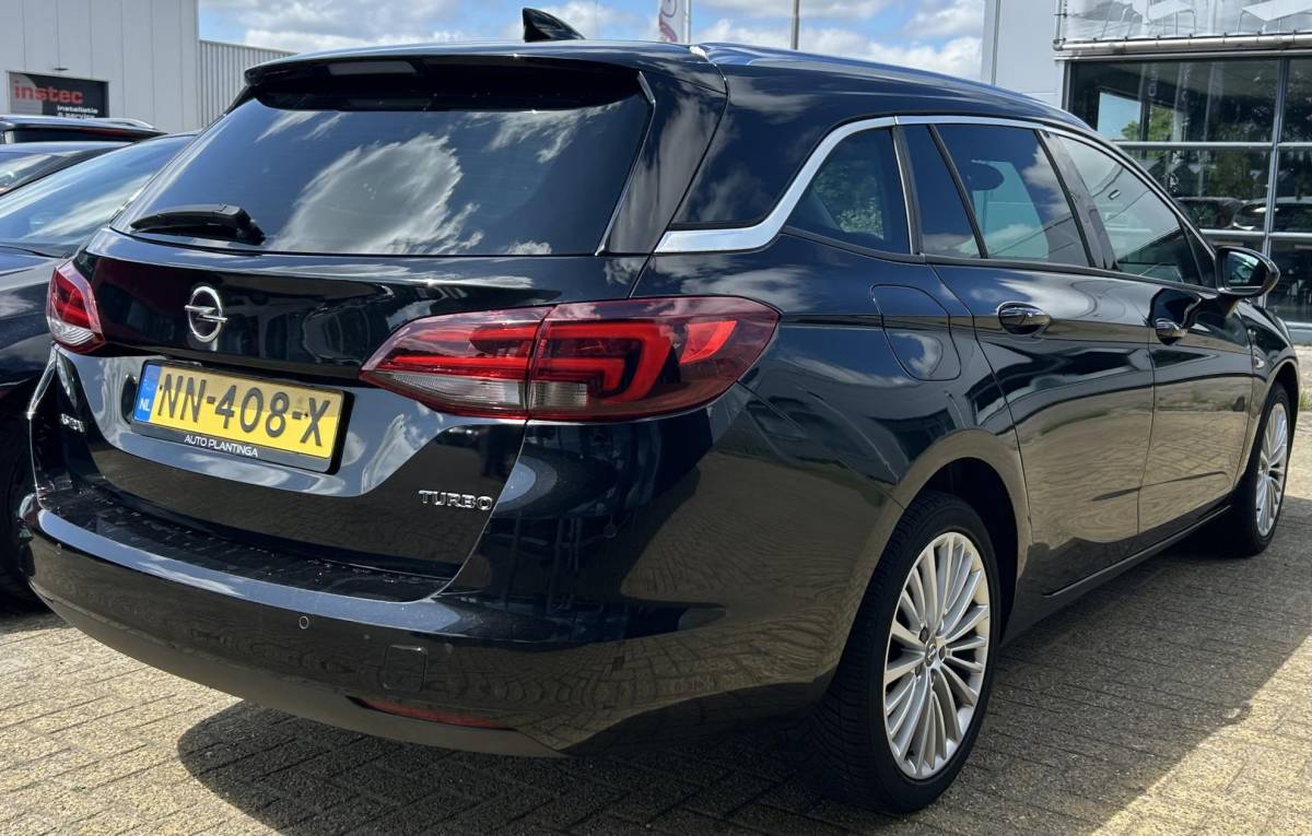 Opel Astra Opel Astra Sports Tourer 1.4 Innovation 150PK | 2e Eigenaar | NL AUTO | NAP | Achteruitrijcamera | Elektrische Trekhaak | Parkeersensoren Voor en Achter | 2 Sleutels |