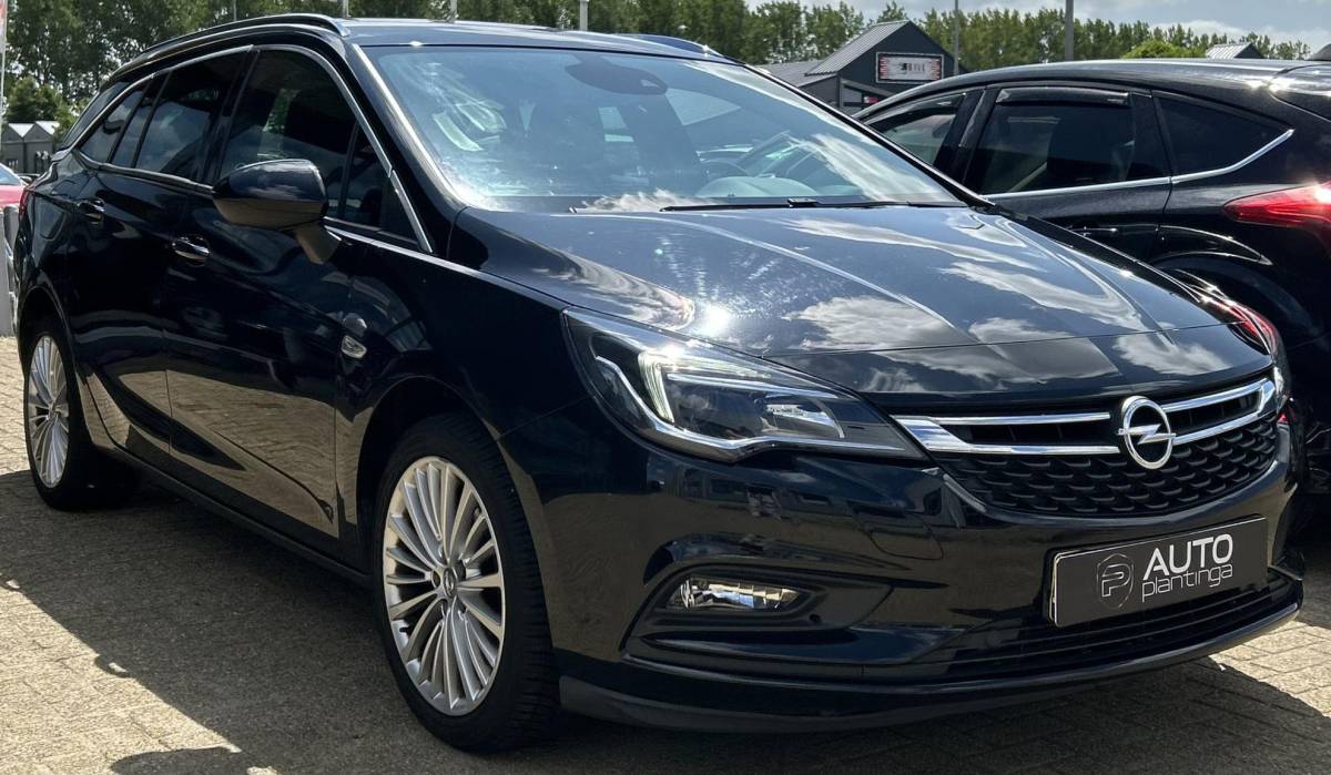 Opel Astra Opel Astra Sports Tourer 1.4 Innovation 150PK | 2e Eigenaar | NL AUTO | NAP | Achteruitrijcamera | Elektrische Trekhaak | Parkeersensoren Voor en Achter | 2 Sleutels |