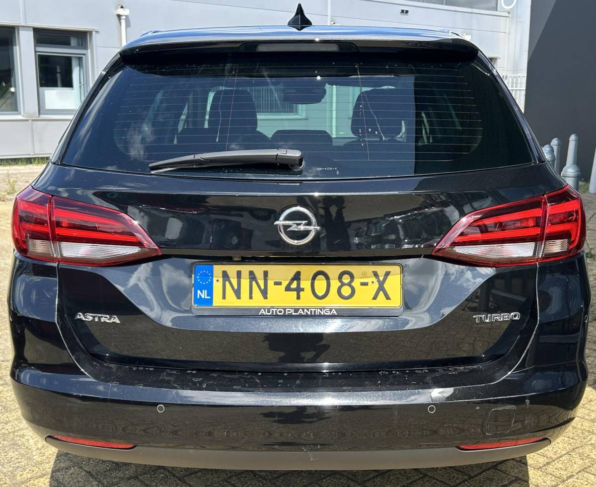 Opel Astra Opel Astra Sports Tourer 1.4 Innovation 150PK | 2e Eigenaar | NL AUTO | NAP | Achteruitrijcamera | Elektrische Trekhaak | Parkeersensoren Voor en Achter | 2 Sleutels |