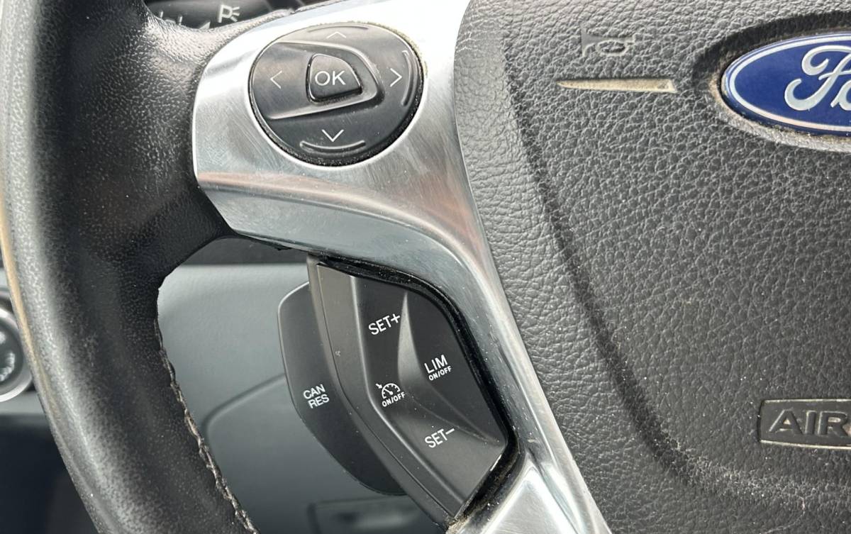 Ford Transit Ford Transit 350 2.0 TDCI L3H2 Trend 131PK | 1e Eigenaar | NL AUTO | NAP | Trekhaak | Achteruitrijcamera | Parkeersensoren Voor en Achter | Airco | Cruise Control | Navigatie | Apple Carplay | Andriod Auto | Nieuwe APK | LETOP: Auto is in de laadruimte niet schoon en reclame stickers zijn nog zichtbaar |