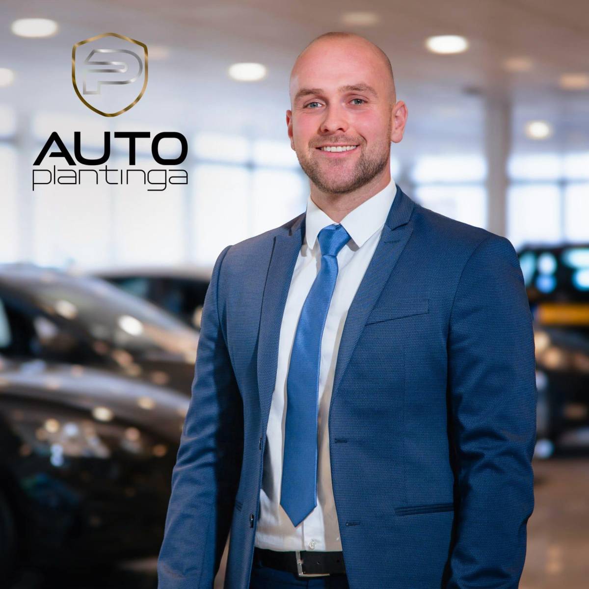 Ford Transit Ford Transit 350 2.0 TDCI L3H2 Trend 131PK | 1e Eigenaar | NL AUTO | NAP | Trekhaak | Achteruitrijcamera | Parkeersensoren Voor en Achter | Airco | Cruise Control | Navigatie | Apple Carplay | Andriod Auto | Nieuwe APK | LETOP: Auto is in de laadruimte niet schoon en reclame stickers zijn nog zichtbaar |