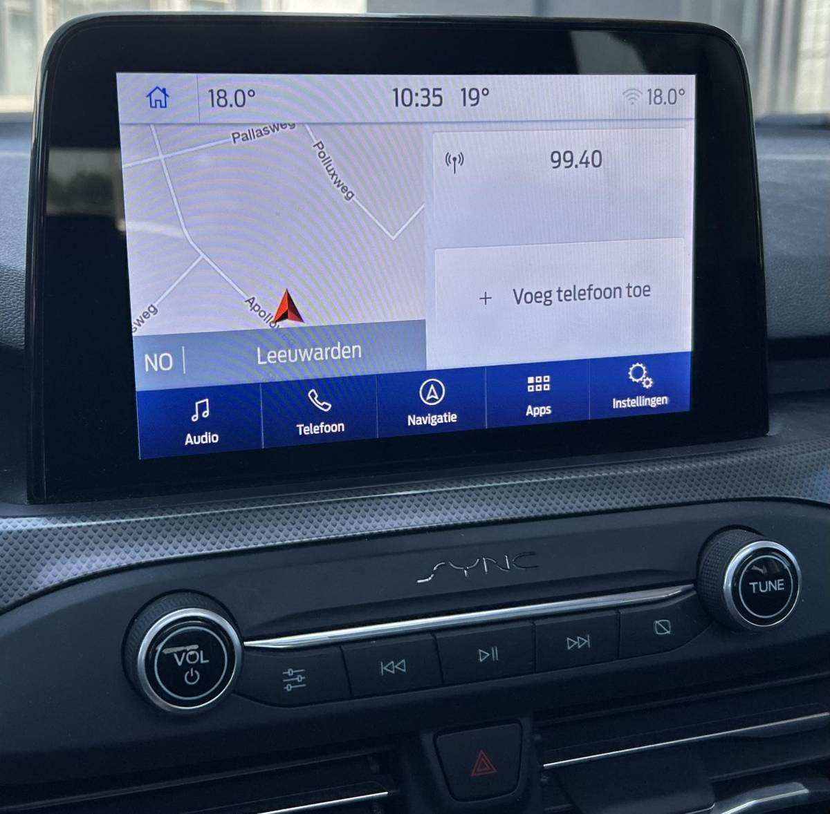 Ford Focus Ford Focus Wagon 1.0 EcoBoost Titanium Business 125PK | PANO | 2e Eigenaar | NL AUTO | Onderhoudshistorie | NAP | Elektrische Achterklep | Parkeersensoren | Winter Pack | Stoel Stuur en Voorruitverwarming | Climate Control | Cruise Control | Navigatie | Carplay | 2 Sleutels |