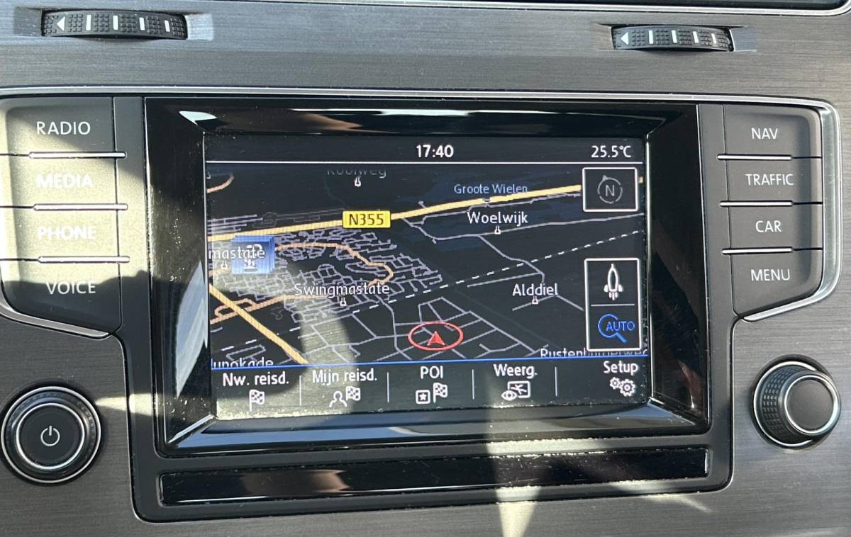 Volkswagen Golf Volkswagen Golf 1.4 TSI ACT Highline Edition 40 | 140PK | Nette Staat | Navigatie | Stoelverwarming | Climate Control | Parkeersensoren Voor en Achter | Lichtmetalen Velgen |