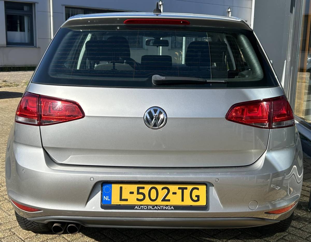 Volkswagen Golf Volkswagen Golf 1.4 TSI ACT Highline Edition 40 | 140PK | Nette Staat | Navigatie | Stoelverwarming | Climate Control | Parkeersensoren Voor en Achter | Lichtmetalen Velgen |
