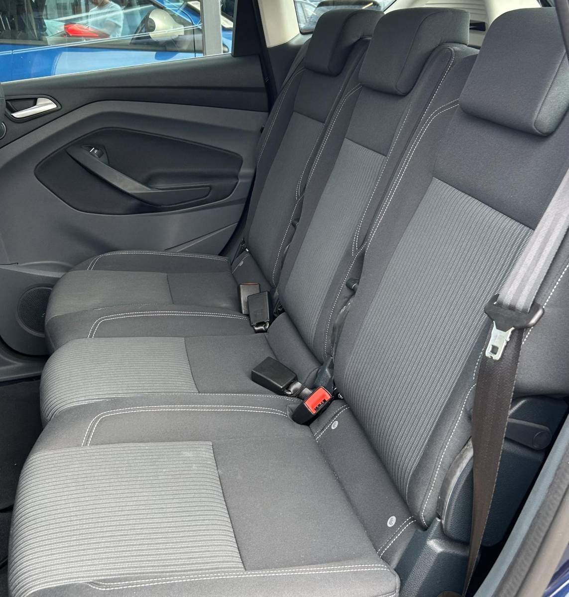 Ford C-MAX Ford C-Max 1.0 Titanium 125PK | Nette Staat | 2e Eigenaar | NL AUTO | Onderhoudshistorie | Achteruitrijcamera | Parkeersensoren | SONY Audio | Climate Control | Cruise Control | Lichtmetalen Velgen | 2 Sleutels |