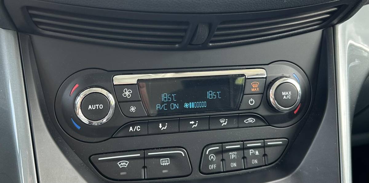 Ford C-MAX Ford C-Max 1.0 Titanium 125PK | Nette Staat | 2e Eigenaar | NL AUTO | Onderhoudshistorie | Achteruitrijcamera | Parkeersensoren | SONY Audio | Climate Control | Cruise Control | Lichtmetalen Velgen | 2 Sleutels |
