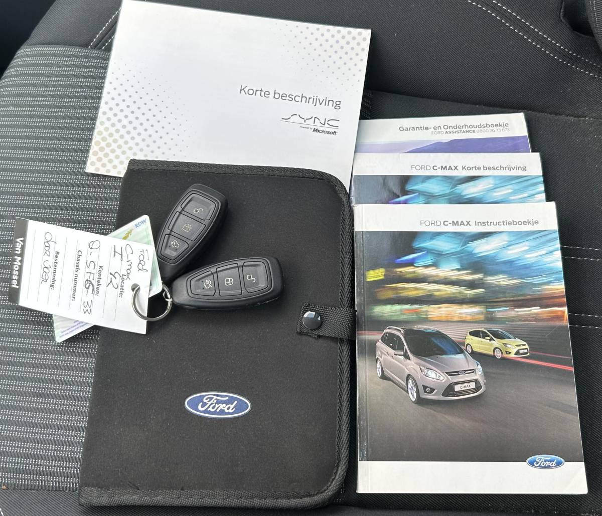 Ford C-MAX Ford C-Max 1.0 Titanium 125PK | Nette Staat | 2e Eigenaar | NL AUTO | Onderhoudshistorie | Achteruitrijcamera | Parkeersensoren | SONY Audio | Climate Control | Cruise Control | Lichtmetalen Velgen | 2 Sleutels |