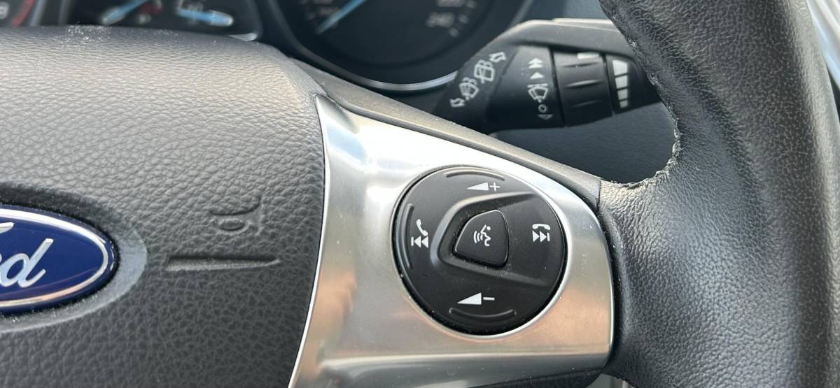 Ford C-MAX Ford C-Max 1.0 Titanium 125PK | Nette Staat | 2e Eigenaar | NL AUTO | Onderhoudshistorie | Achteruitrijcamera | Parkeersensoren | SONY Audio | Climate Control | Cruise Control | Lichtmetalen Velgen | 2 Sleutels |