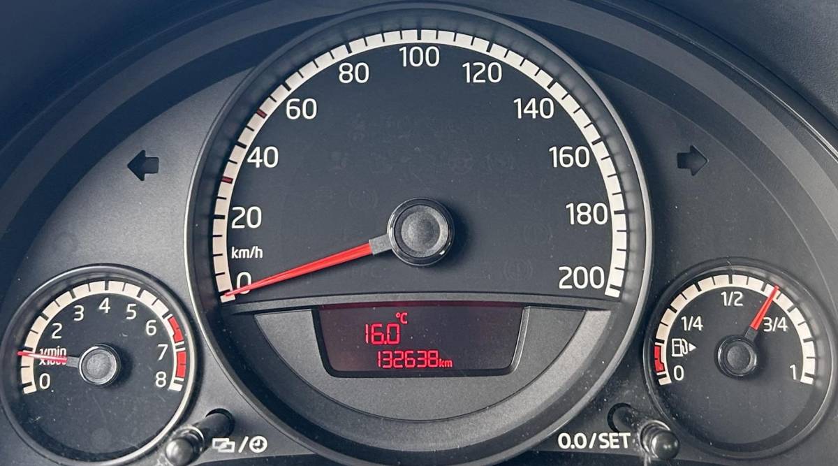 Volkswagen up! Volkswagen Up! 1.0 move up! BlueMotion | ZEER NETTE STAAT | Volledige Onderhoudshistorie + Facturen | NL AUTO | NAP | 5 Deurs | Navigatie | Airco |
