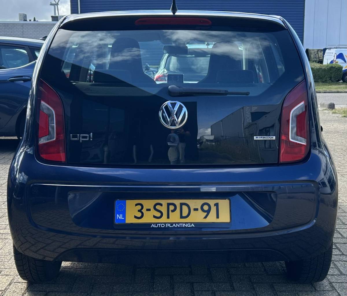 Volkswagen up! Volkswagen Up! 1.0 move up! BlueMotion | ZEER NETTE STAAT | Volledige Onderhoudshistorie + Facturen | NL AUTO | NAP | 5 Deurs | Navigatie | Airco |