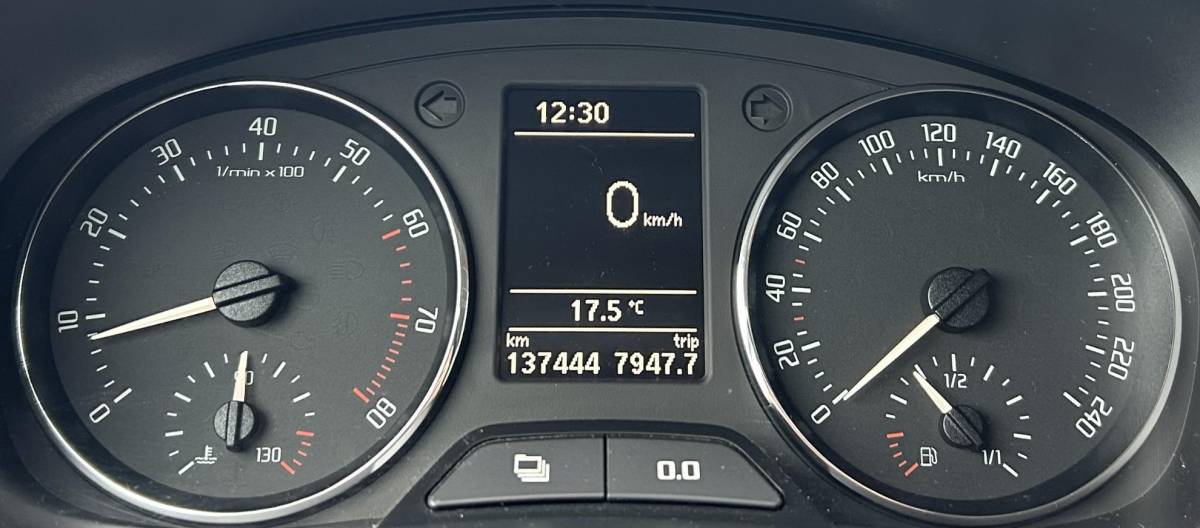 Škoda Fabia Skoda Fabia 1.2 TSI Dynamic 105PK | NL AUTO | Trekhaak | Onderhoudshistorie | Climate Control | Cruise Control | 2 Sleutels | Armsteun |