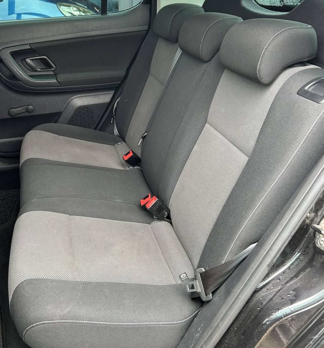 Škoda Fabia Skoda Fabia 1.2 TSI Dynamic 105PK | NL AUTO | Trekhaak | Onderhoudshistorie | Climate Control | Cruise Control | 2 Sleutels | Armsteun |