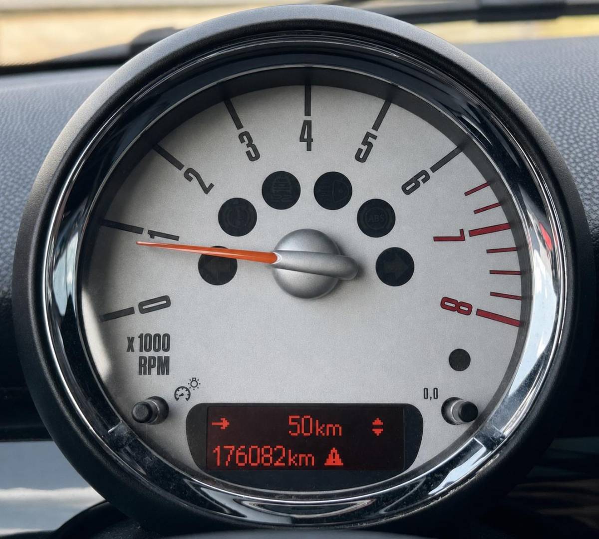 MINI Clubman MINI Clubman 1.6 Cooper 122PK | PANO | Stoelverwarming | Bi-Xenon | Parkeersensoren | Lichtmetalen Velgen | Climate Control | Cruise Control | 2 Sleutels | Privacy Glass |