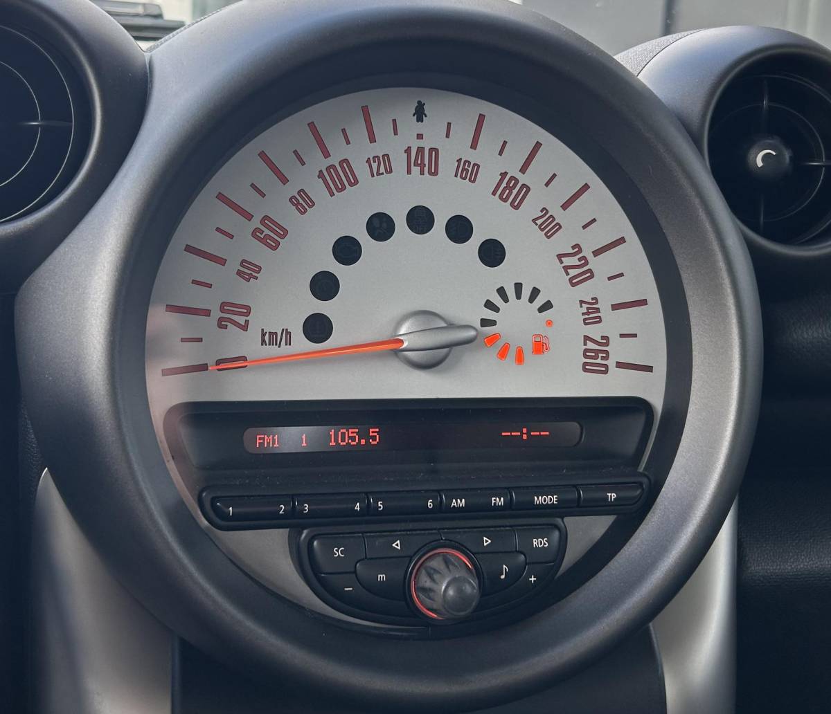 MINI Countryman MINI Countryman 1.6 Cooper Salt 122PK | Nette Staat | Onderhoudshistorie | Airco | Stoelverwarming | Lichtmetalen Velgen | 2 Sleutels | Two Tone |