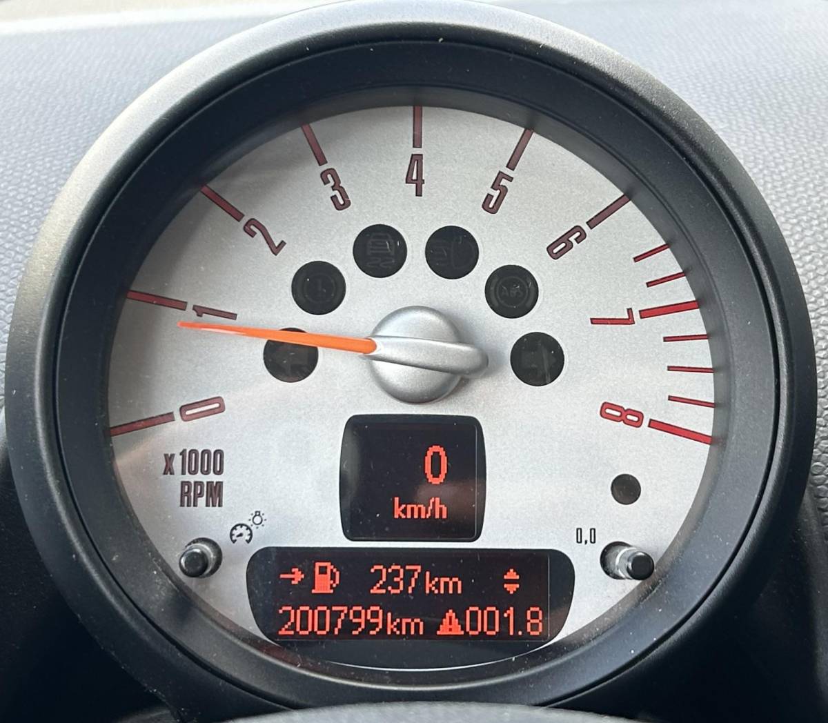 MINI Countryman MINI Countryman 1.6 Cooper Salt 122PK | Nette Staat | Onderhoudshistorie | Airco | Stoelverwarming | Lichtmetalen Velgen | 2 Sleutels | Two Tone |