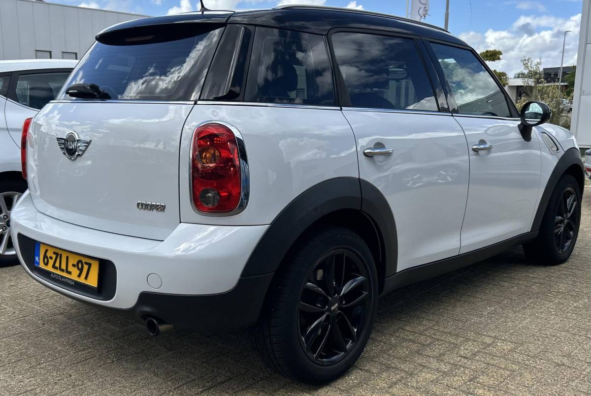 MINI Countryman MINI Countryman 1.6 Cooper Salt 122PK | Nette Staat | Onderhoudshistorie | Airco | Stoelverwarming | Lichtmetalen Velgen | 2 Sleutels | Two Tone |