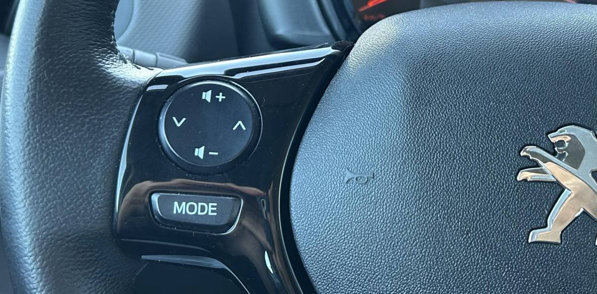 Peugeot 108 Peugeot 108 1.0 e-VTi Active | NL AUTO | Onderhoudshistorie | Airco | 5 Deurs | APK tot 20-01-2028 | 2 Sleutels |