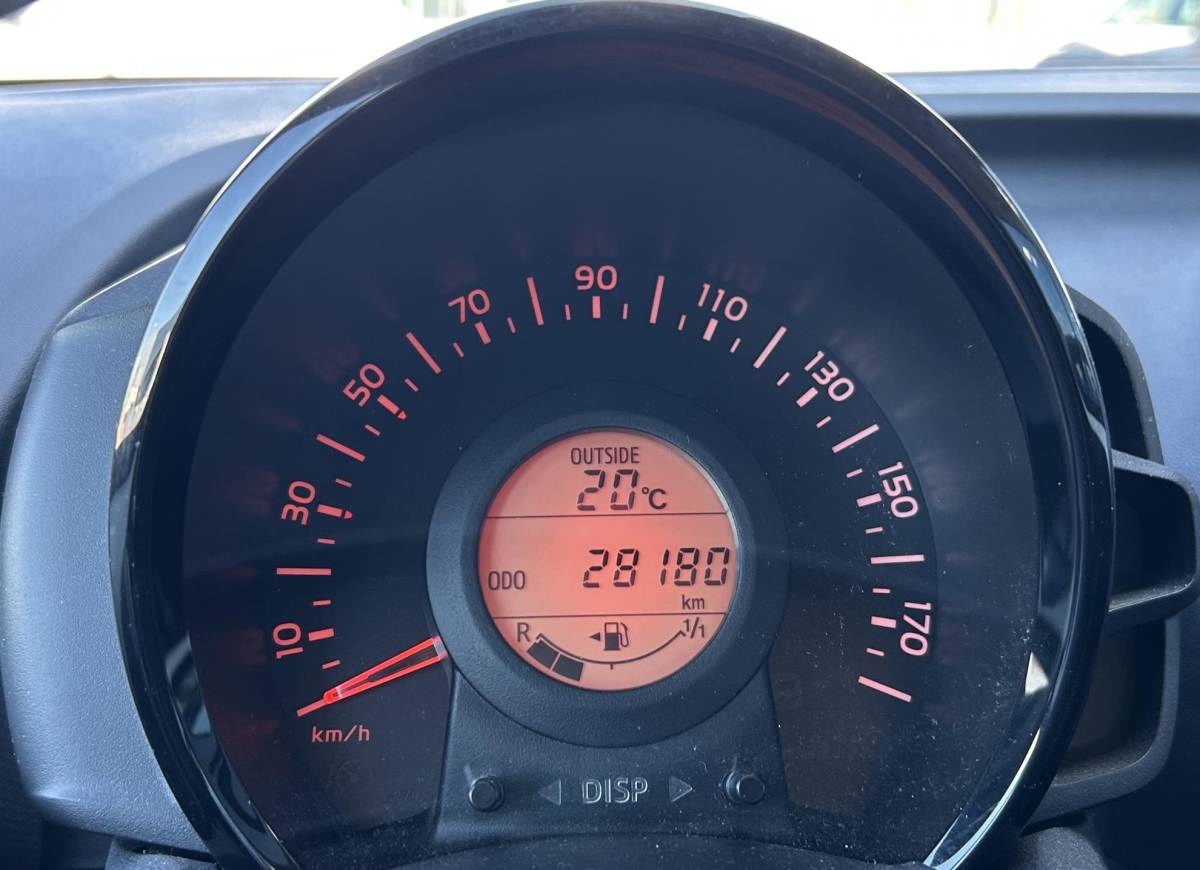 Peugeot 108 Peugeot 108 1.0 e-VTi Active | NL AUTO | Onderhoudshistorie | Airco | 5 Deurs | APK tot 20-01-2028 | 2 Sleutels |