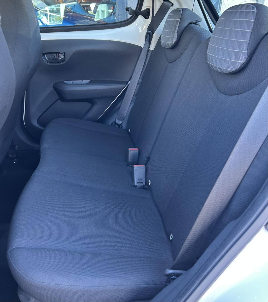 Peugeot 108 Peugeot 108 1.0 e-VTi Active | NL AUTO | Onderhoudshistorie | Airco | 5 Deurs | APK tot 20-01-2028 | 2 Sleutels |