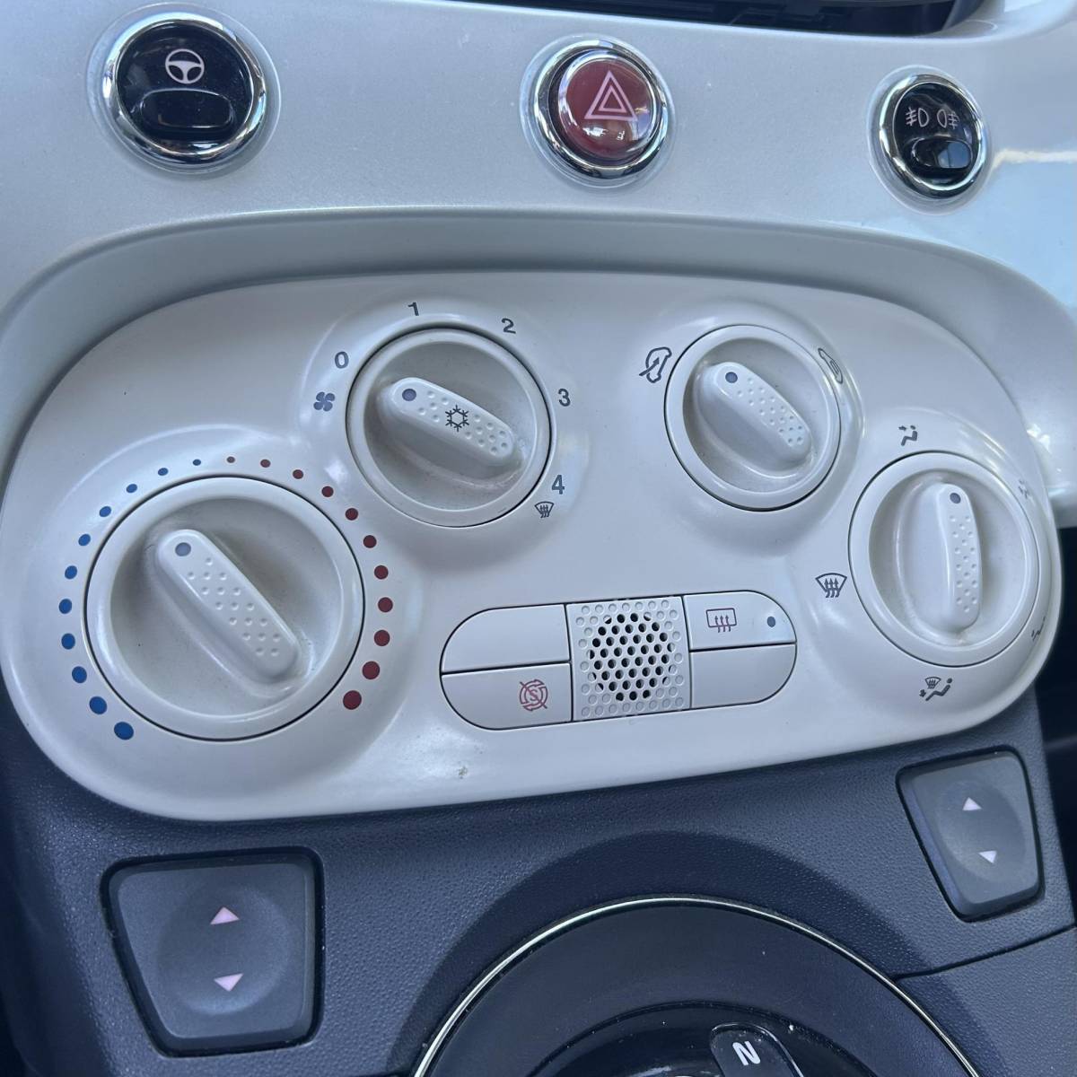 Fiat 500C Fiat 500 C 1.2 Lounge | AUTOMAAT | Cabrio | Nette Staat | NL AUTO | NAP | Onderhoudshistorie | D Riem is Vervangen | Airco | Carplay | Parkeersensoren | 2 Sleutels | Nieuwe APK |
