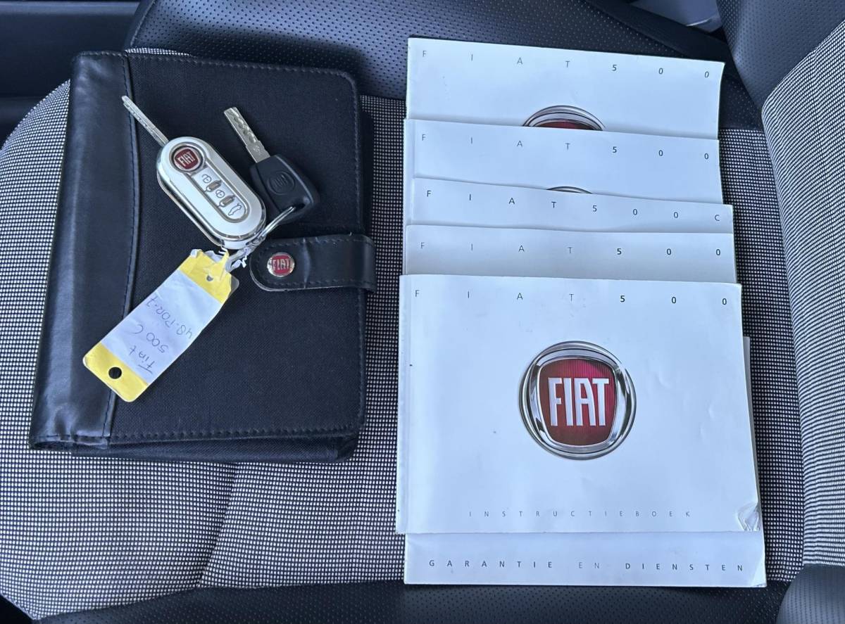 Fiat 500C Fiat 500 C 1.2 Lounge | AUTOMAAT | Cabrio | Nette Staat | NL AUTO | NAP | Onderhoudshistorie | D Riem is Vervangen | Airco | Carplay | Parkeersensoren | 2 Sleutels | Nieuwe APK |