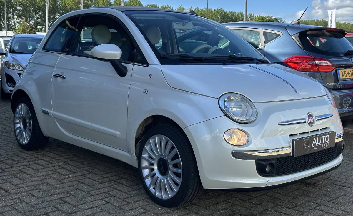 Fiat 500C Fiat 500 C 1.2 Lounge | AUTOMAAT | Cabrio | Nette Staat | NL AUTO | NAP | Onderhoudshistorie | D Riem is Vervangen | Airco | Carplay | Parkeersensoren | 2 Sleutels | Nieuwe APK |