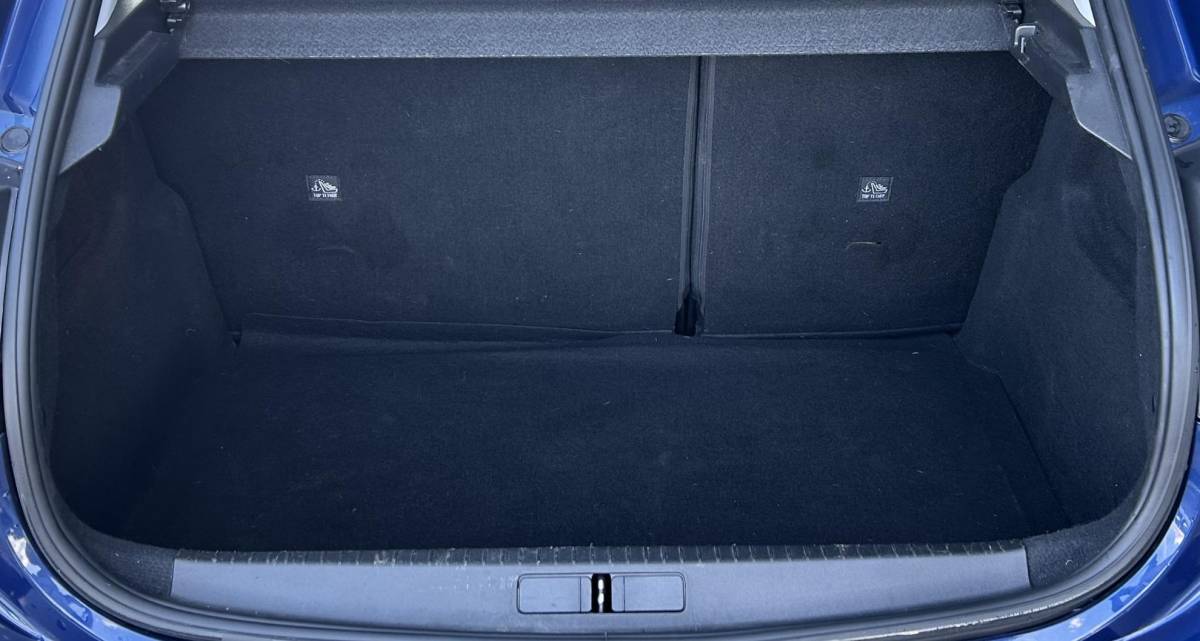 Opel Corsa Opel Corsa 1.2 Edition | NL AUTO | 2e Eigenaar | NAP | D-Riem is Vervangen | Onderhoudshistorie | Airco | Apple Carplay & Andriod Auto | Navigatie | Cruise Control | Parkeersensoren | Lichtmetalen Velgen | 2 Sleutels |