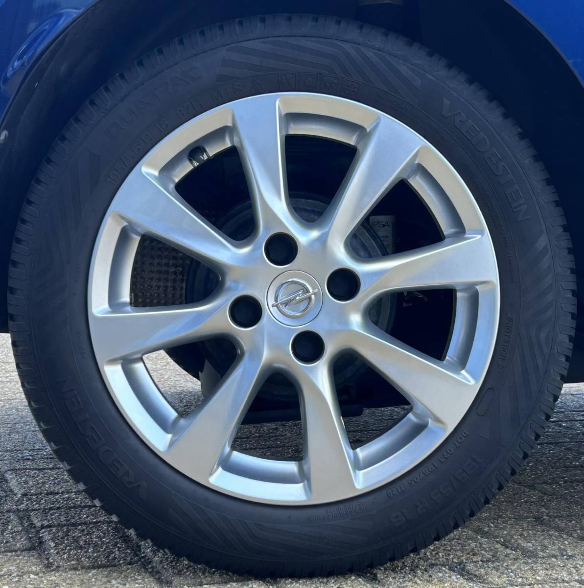Opel Corsa Opel Corsa 1.2 Edition | NL AUTO | 2e Eigenaar | NAP | D-Riem is Vervangen | Onderhoudshistorie | Airco | Apple Carplay & Andriod Auto | Navigatie | Cruise Control | Parkeersensoren | Lichtmetalen Velgen | 2 Sleutels |