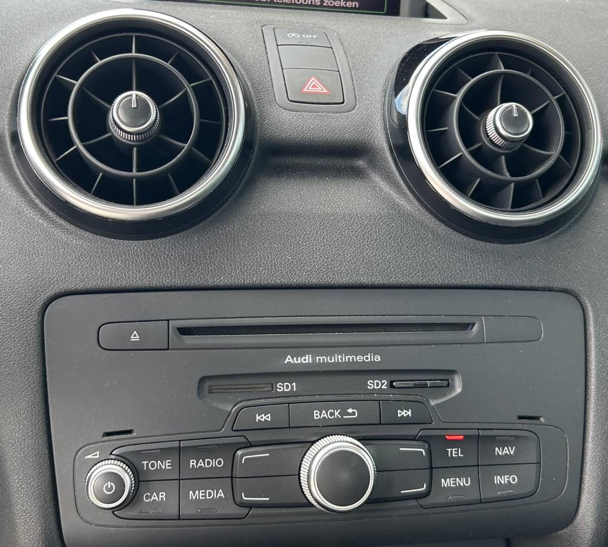Audi A1 Audi A1 1.2 TFSI Ambition Pro Line Business 86PK | Zeer Nette Staat | 11 Jaar in Bezit Geweest van de Vorige Eigenaar | NL AUTO | Cruise Control | Airco | Armsteun | Lichtmetalen Velgen | APK tot 10-04-2027 |
