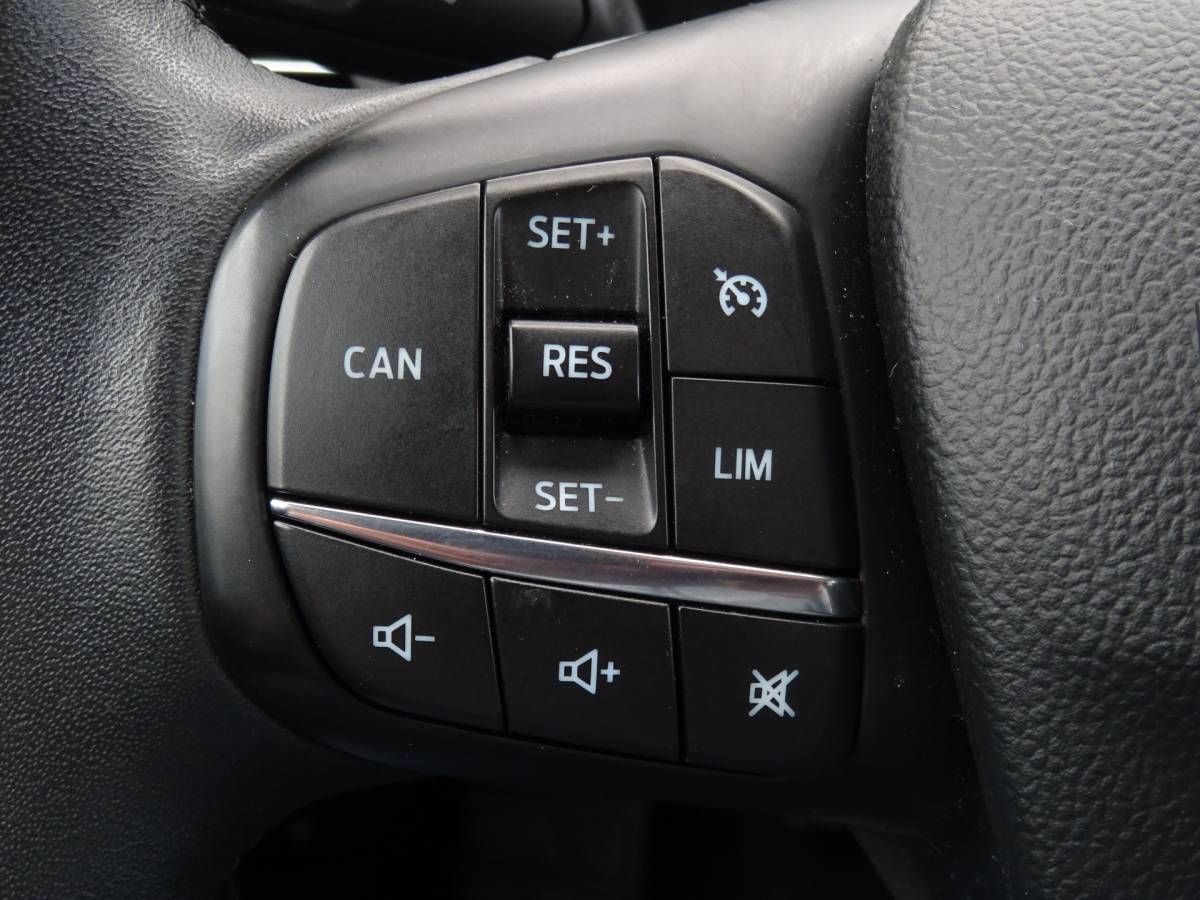Ford Focus Ford Focus Wagon 1.0 EcoBoost Edition Business * CARPLAY * CAM !!