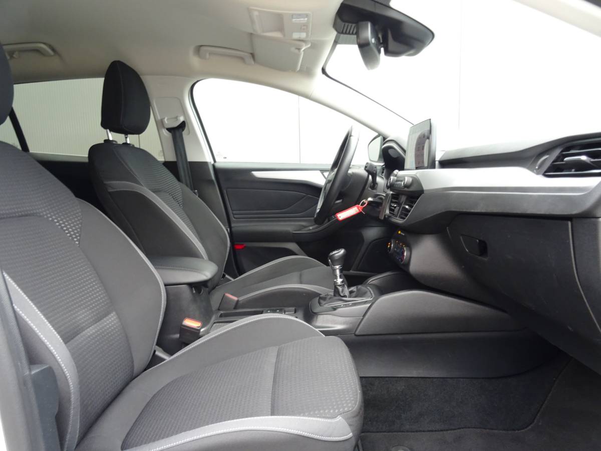 Ford Focus Ford Focus Wagon 1.0 EcoBoost Edition Business * CARPLAY * CAM !!
