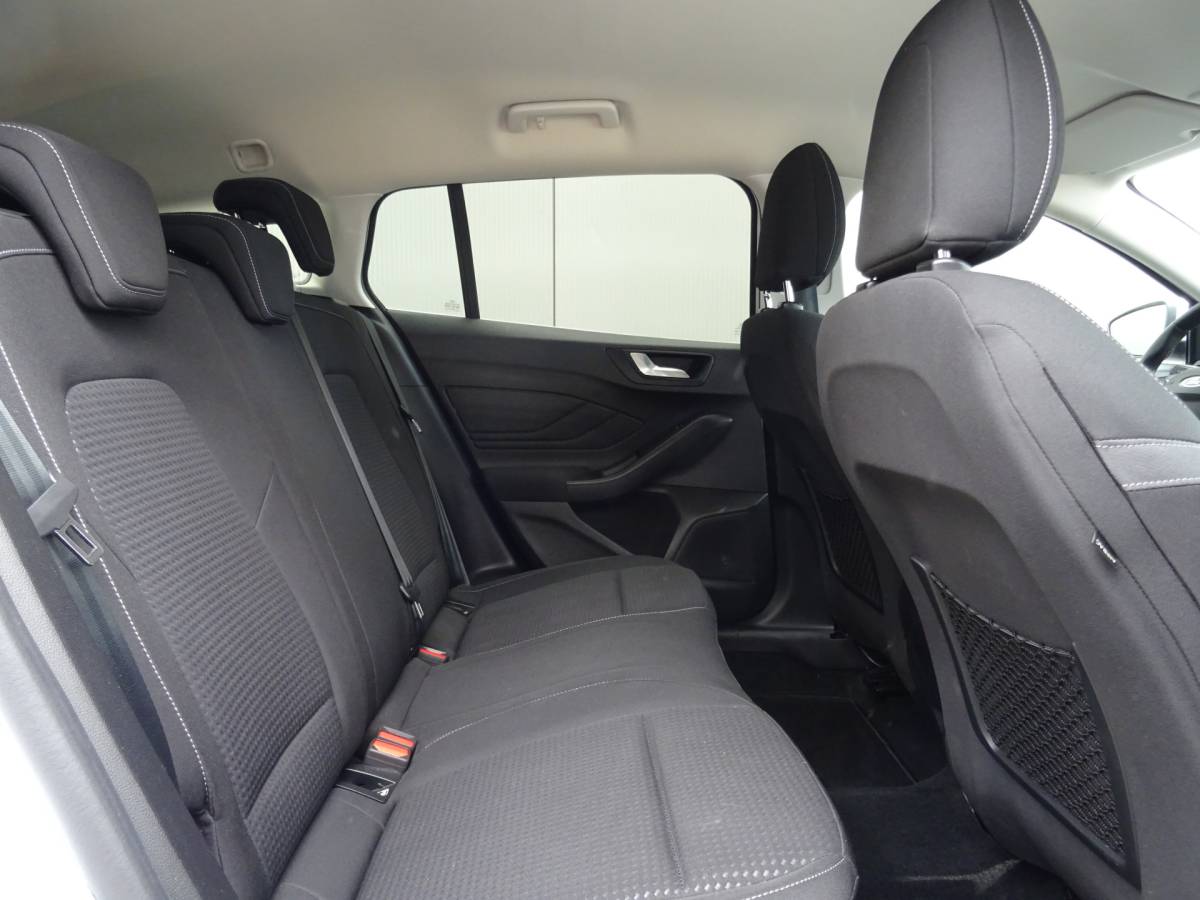 Ford Focus Ford Focus Wagon 1.0 EcoBoost Edition Business * CARPLAY * CAM !!