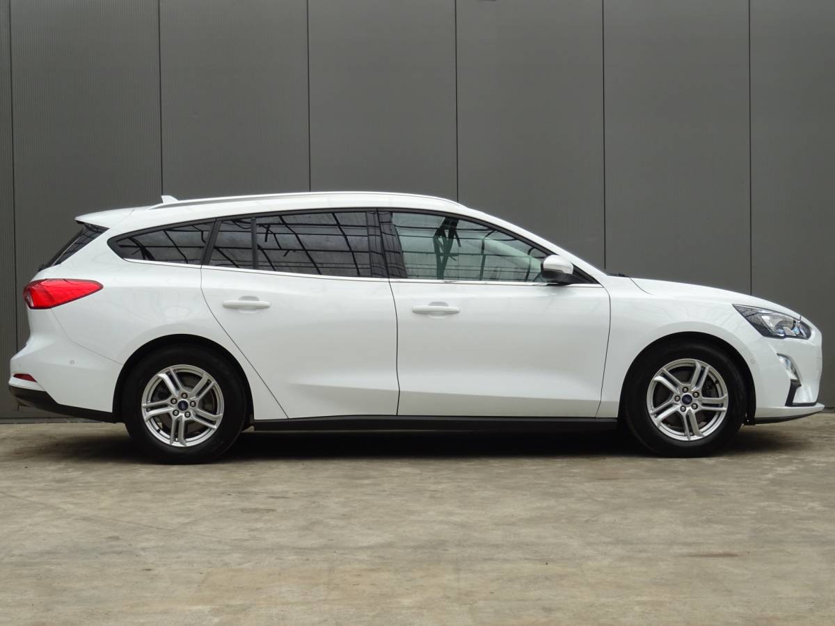 Ford Focus Ford Focus Wagon 1.0 EcoBoost Edition Business * CARPLAY * CAM !!