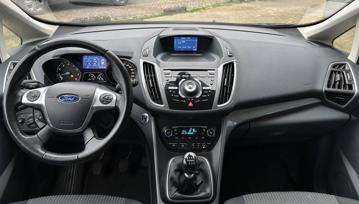 Ford C-MAX Ford C-Max 1.0 Edition Plus 125PK | Dealeronderhouden | Zeer Nette Staat! | NL AUTO | Achteruitrijcamera | Navigatie | Voorruitverwarming | Climate Control | Parkeersensoren Voor en Achter |