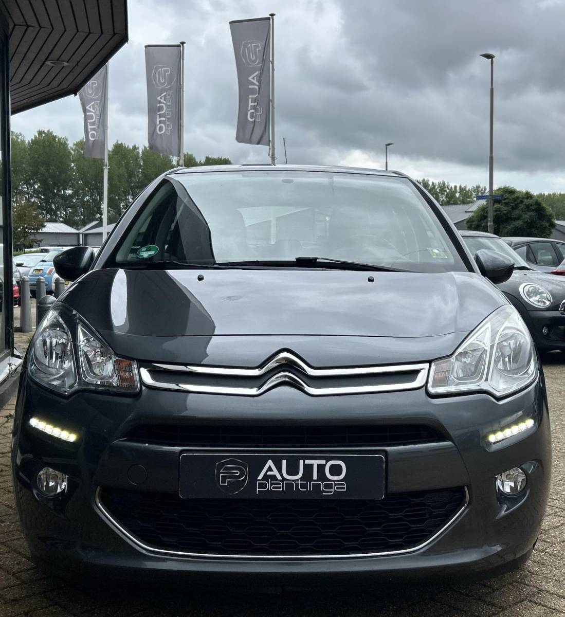 Citroën C3 Citroen C3 1.2 PureTech Collection 82PK | Nette Staat | NL AUTO | NAP | Trekhaak | Navigatie | Climate Control | Cruise Control |