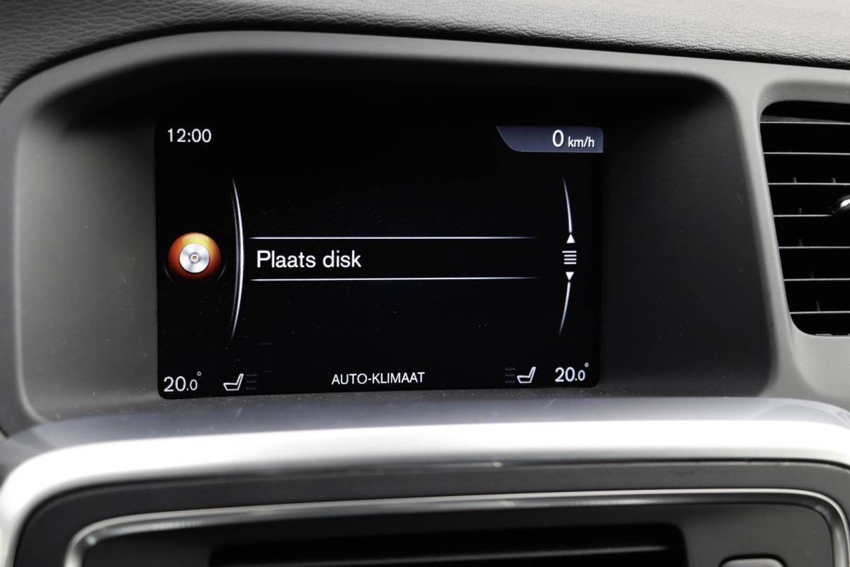 Volvo V60 Volvo V60 2.0 T3 Momentum | Leder | Bi-Xenon | 66.000 km! | Dealeronderhouden