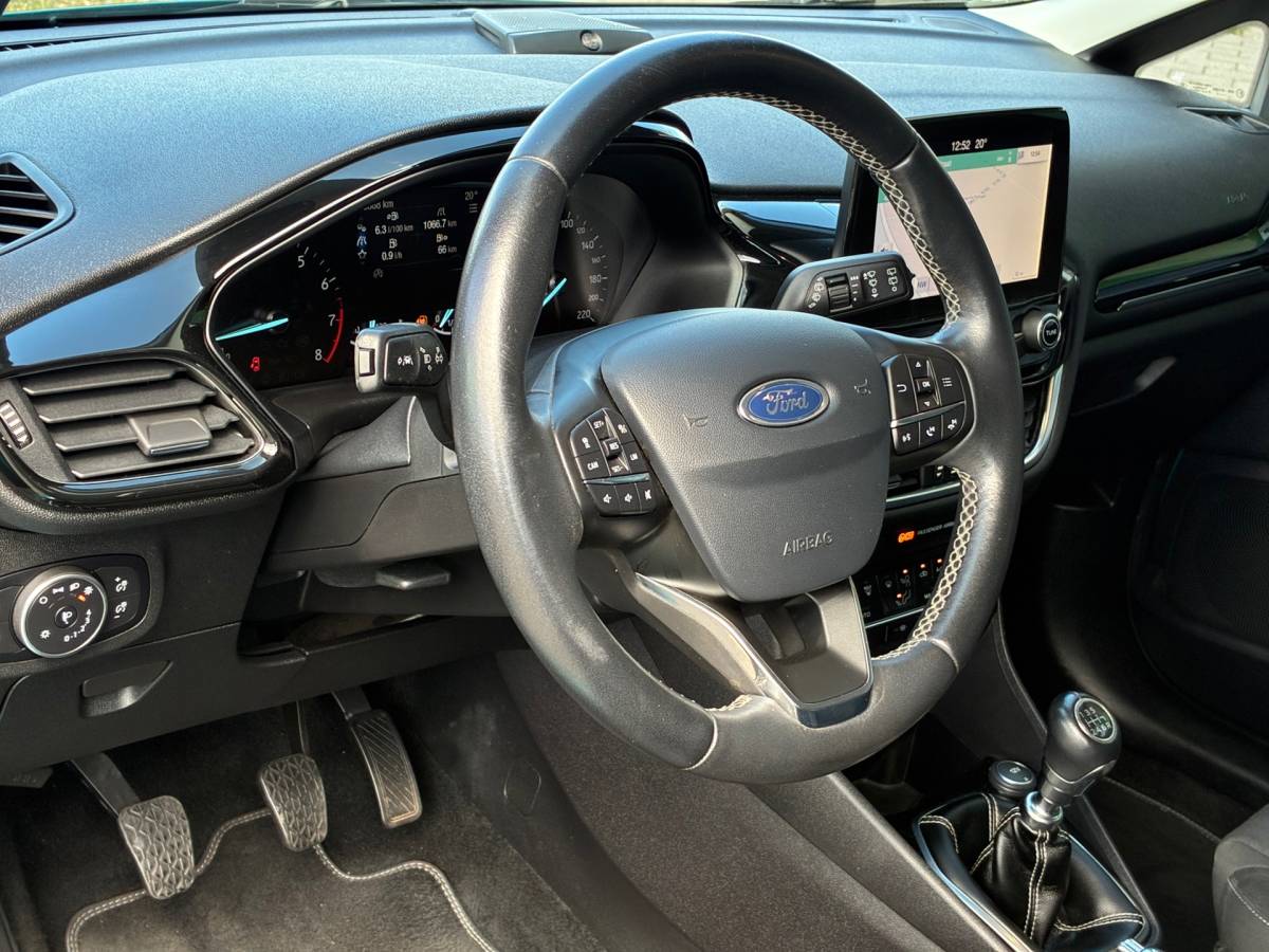 Ford Fiesta Ford Fiesta 1.0 EcoBoost Titanium|1e Eigenaar|Camera|Navigatie|CruiseControl|Climatronic|Trekhaak|NAP|