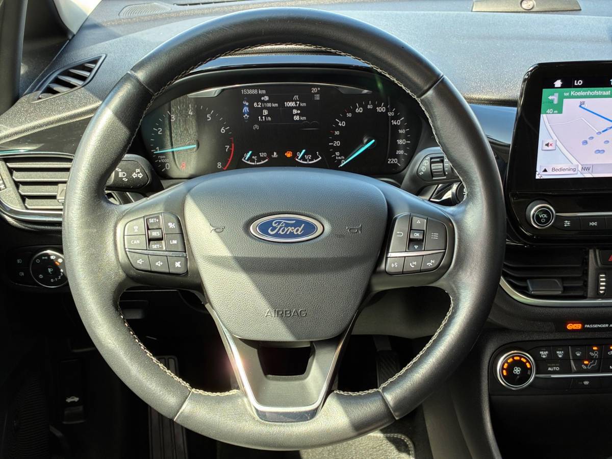 Ford Fiesta Ford Fiesta 1.0 EcoBoost Titanium|1e Eigenaar|Camera|Navigatie|CruiseControl|Climatronic|Trekhaak|NAP|